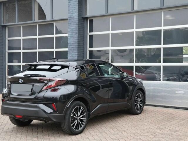 Черный Тойота C-HR, объемом двигателя 1.8 л и пробегом 60 тыс. км за 16950 $, фото 3 на Automoto.ua