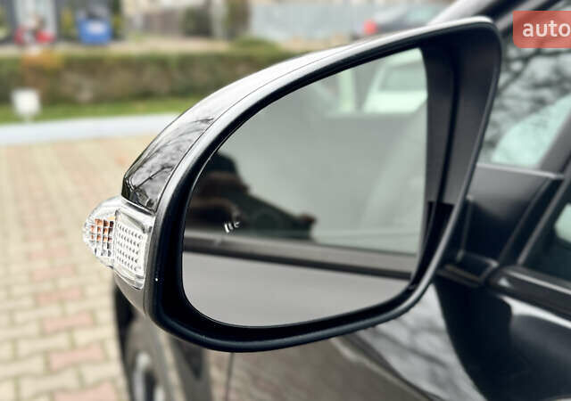 Черный Тойота C-HR, объемом двигателя 1.99 л и пробегом 86 тыс. км за 16700 $, фото 11 на Automoto.ua