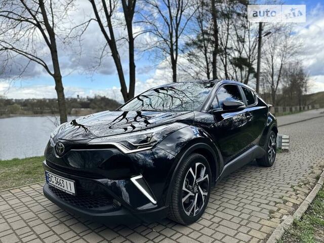 Черный Тойота C-HR, объемом двигателя 2 л и пробегом 72 тыс. км за 17499 $, фото 3 на Automoto.ua