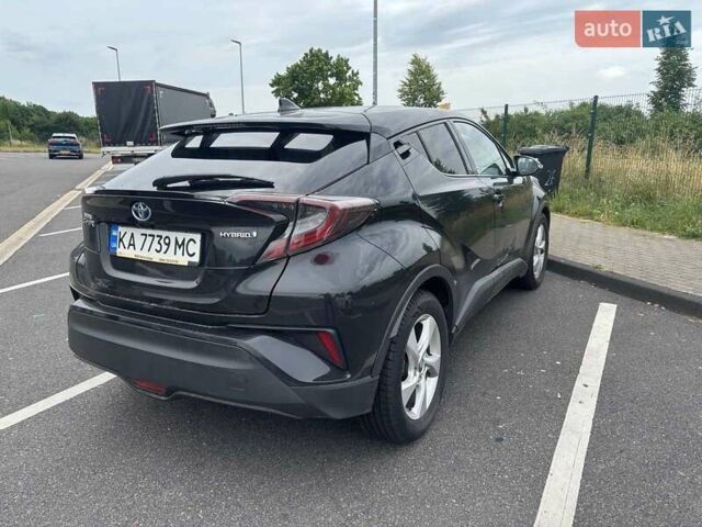 Черный Тойота C-HR, объемом двигателя 1.8 л и пробегом 120 тыс. км за 18866 $, фото 4 на Automoto.ua