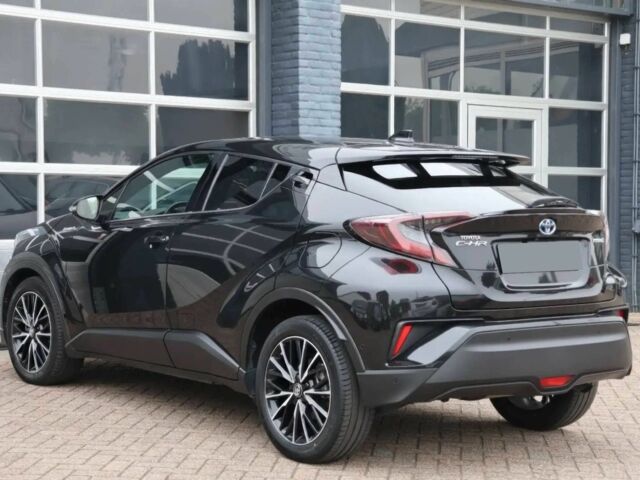 Черный Тойота C-HR, объемом двигателя 1.8 л и пробегом 60 тыс. км за 16950 $, фото 4 на Automoto.ua