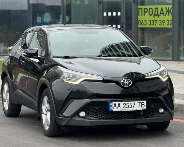 Чорний Тойота C-HR, об'ємом двигуна 1.99 л та пробігом 250 тис. км за 16900 $, фото 1 на Automoto.ua