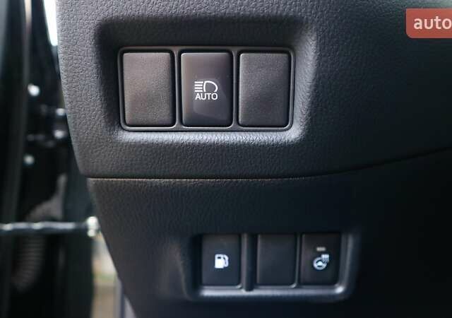 Чорний Тойота C-HR, об'ємом двигуна 1.2 л та пробігом 66 тис. км за 19819 $, фото 23 на Automoto.ua