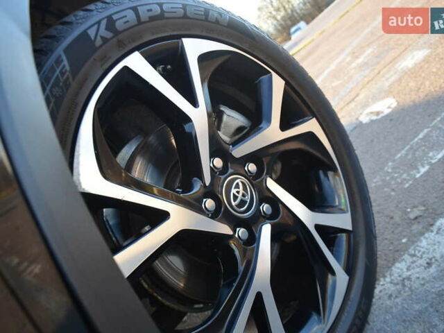 Чорний Тойота C-HR, об'ємом двигуна 2 л та пробігом 77 тис. км за 15850 $, фото 62 на Automoto.ua