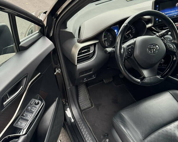 Чорний Тойота C-HR, об'ємом двигуна 1.99 л та пробігом 250 тис. км за 16900 $, фото 18 на Automoto.ua