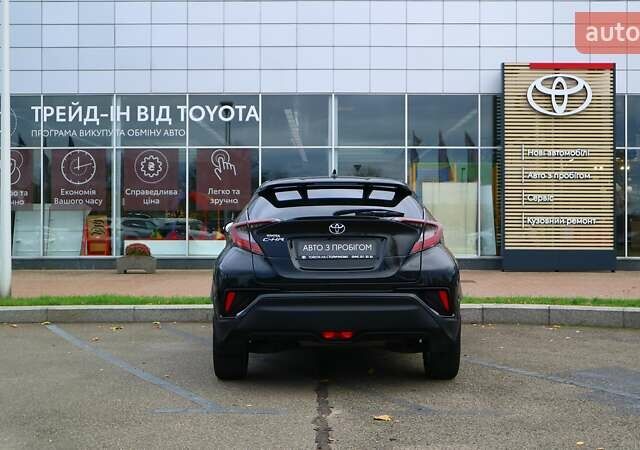 Чорний Тойота C-HR, об'ємом двигуна 1.2 л та пробігом 66 тис. км за 19819 $, фото 3 на Automoto.ua