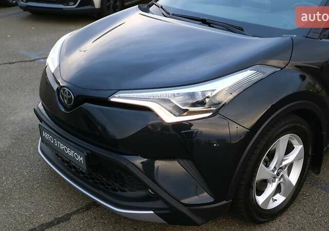 Чорний Тойота C-HR, об'ємом двигуна 1.2 л та пробігом 66 тис. км за 19819 $, фото 27 на Automoto.ua