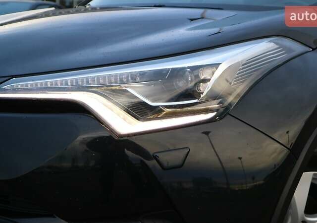Чорний Тойота C-HR, об'ємом двигуна 1.2 л та пробігом 66 тис. км за 19819 $, фото 24 на Automoto.ua