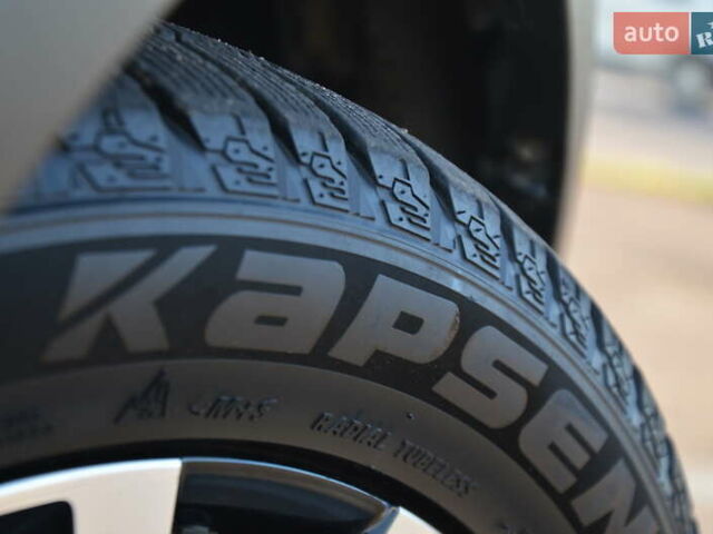 Чорний Тойота C-HR, об'ємом двигуна 2 л та пробігом 77 тис. км за 15850 $, фото 63 на Automoto.ua