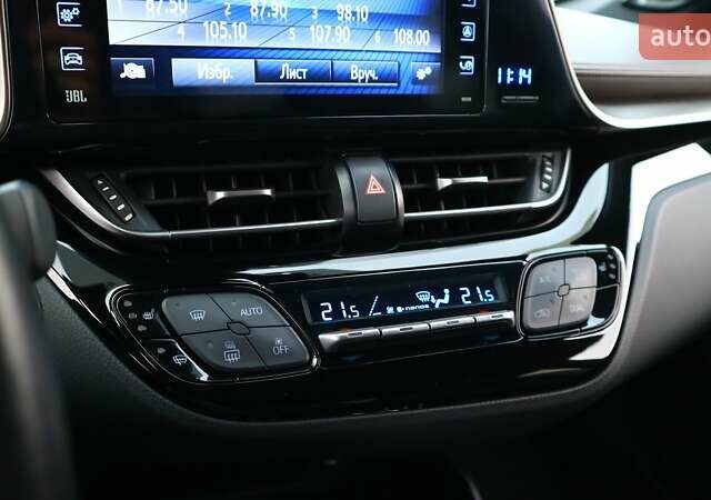 Чорний Тойота C-HR, об'ємом двигуна 1.2 л та пробігом 66 тис. км за 19819 $, фото 21 на Automoto.ua