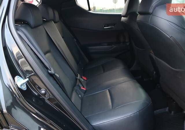 Чорний Тойота C-HR, об'ємом двигуна 1.2 л та пробігом 66 тис. км за 19819 $, фото 6 на Automoto.ua