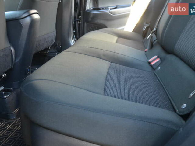 Чорний Тойота C-HR, об'ємом двигуна 2 л та пробігом 77 тис. км за 15850 $, фото 48 на Automoto.ua