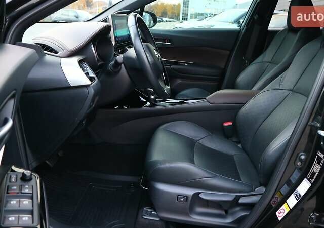 Чорний Тойота C-HR, об'ємом двигуна 1.2 л та пробігом 66 тис. км за 19819 $, фото 12 на Automoto.ua
