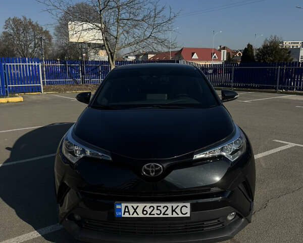 Черный Тойота C-HR, объемом двигателя 2 л и пробегом 104 тыс. км за 17500 $, фото 7 на Automoto.ua