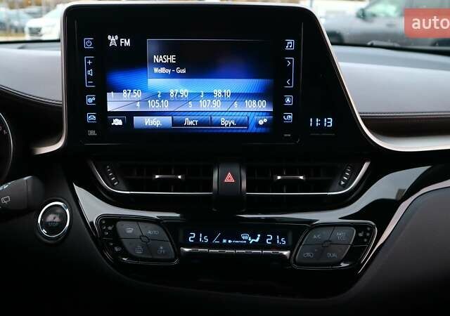 Чорний Тойота C-HR, об'ємом двигуна 1.2 л та пробігом 66 тис. км за 19819 $, фото 17 на Automoto.ua