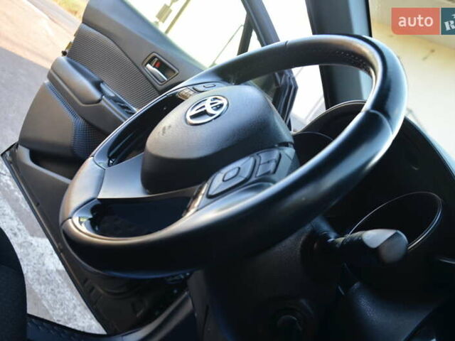 Чорний Тойота C-HR, об'ємом двигуна 2 л та пробігом 77 тис. км за 15850 $, фото 59 на Automoto.ua