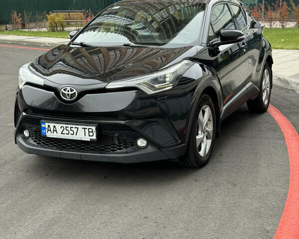 Чорний Тойота C-HR, об'ємом двигуна 1.99 л та пробігом 250 тис. км за 16900 $, фото 4 на Automoto.ua