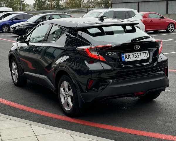 Чорний Тойота C-HR, об'ємом двигуна 1.99 л та пробігом 250 тис. км за 16900 $, фото 9 на Automoto.ua