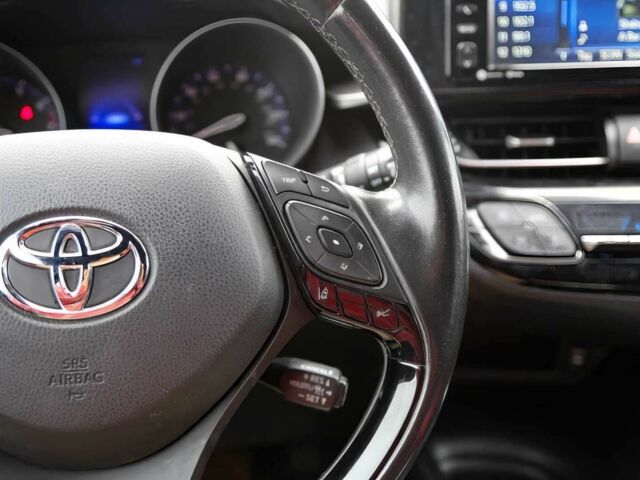 Черный Тойота C-HR, объемом двигателя 2 л и пробегом 45 тыс. км за 24000 $, фото 6 на Automoto.ua