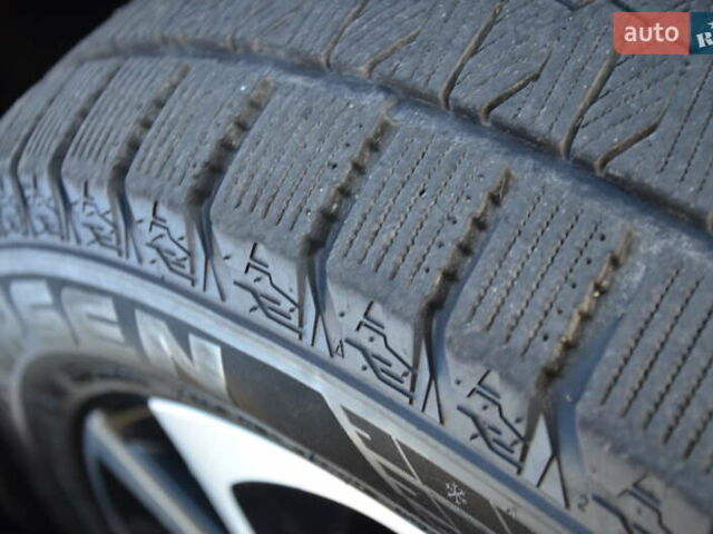 Чорний Тойота C-HR, об'ємом двигуна 2 л та пробігом 77 тис. км за 15850 $, фото 64 на Automoto.ua