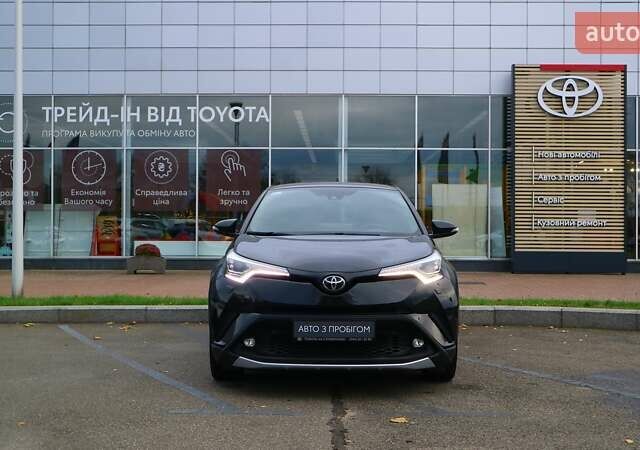 Чорний Тойота C-HR, об'ємом двигуна 1.2 л та пробігом 66 тис. км за 19819 $, фото 4 на Automoto.ua