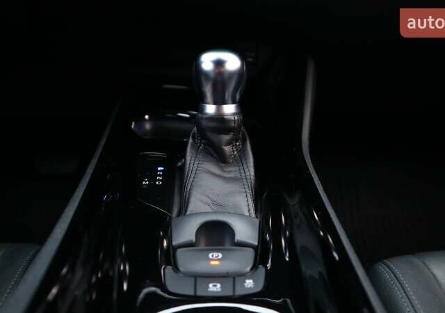 Чорний Тойота C-HR, об'ємом двигуна 1.2 л та пробігом 66 тис. км за 19819 $, фото 18 на Automoto.ua
