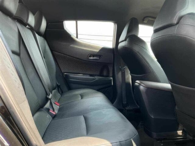 Черный Тойота C-HR, объемом двигателя 2 л и пробегом 36 тыс. км за 7400 $, фото 13 на Automoto.ua