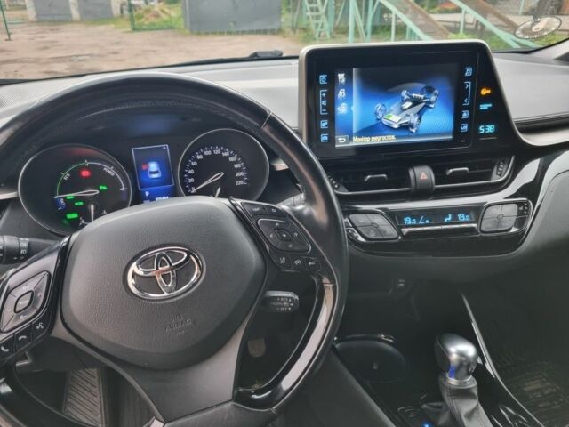 Черный Тойота C-HR, объемом двигателя 1.8 л и пробегом 105 тыс. км за 25200 $, фото 12 на Automoto.ua