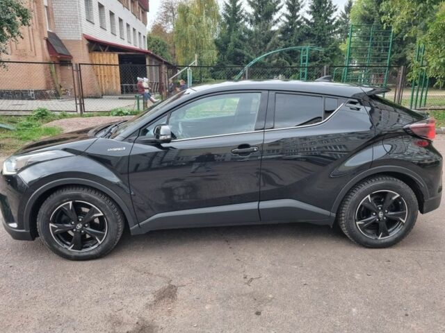 Черный Тойота C-HR, объемом двигателя 1.8 л и пробегом 105 тыс. км за 25200 $, фото 10 на Automoto.ua