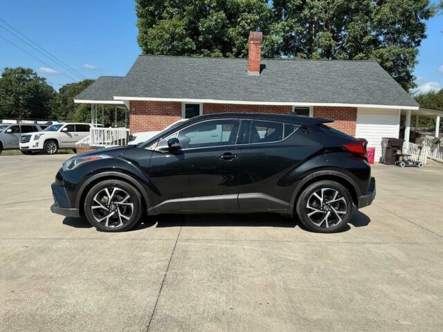 Черный Тойота C-HR, объемом двигателя 2 л и пробегом 41 тыс. км за 11000 $, фото 3 на Automoto.ua