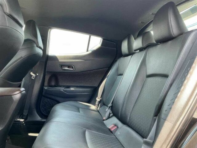 Тойота C-HR 2019 у Києві на Automoto.ua Чорний Тойота C-HR, об'ємом двигуна 2 л та пробігом 30 тис. км за 6100 $, фото 12 на Automoto.ua