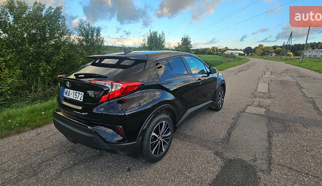 Черный Тойота C-HR, объемом двигателя 1.2 л и пробегом 147 тыс. км за 15346 $, фото 7 на Automoto.ua
