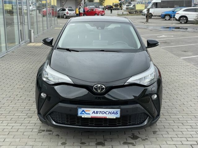 Черный Тойота C-HR, объемом двигателя 1.2 л и пробегом 76 тыс. км за 19900 $, фото 1 на Automoto.ua