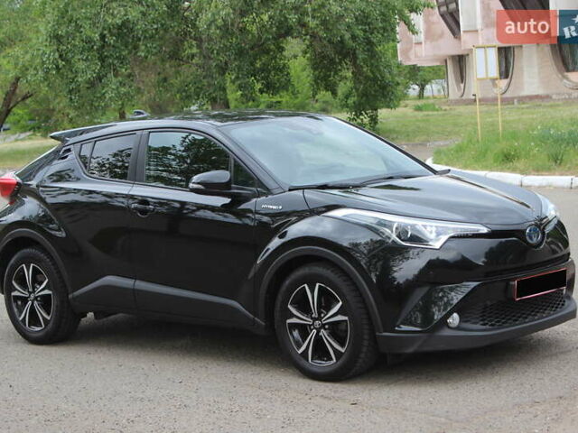 Черный Тойота C-HR, объемом двигателя 1.8 л и пробегом 72 тыс. км за 27699 $, фото 7 на Automoto.ua