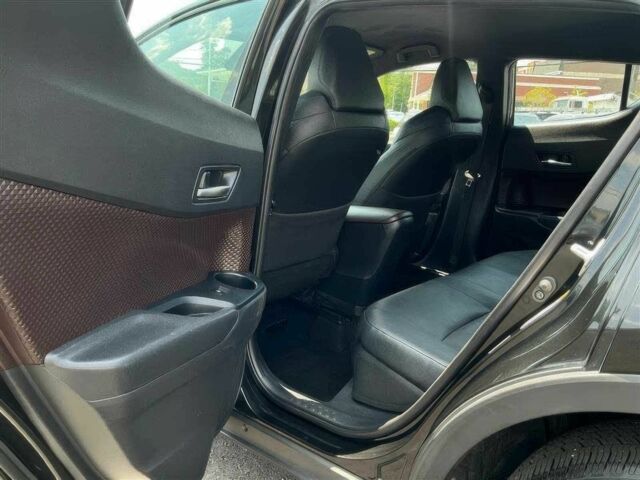 Тойота C-HR 2019 у Києві на Automoto.ua Чорний Тойота C-HR, об'ємом двигуна 2 л та пробігом 30 тис. км за 6100 $, фото 13 на Automoto.ua