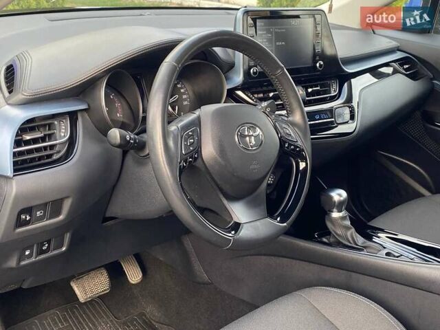 Черный Тойота C-HR, объемом двигателя 1.2 л и пробегом 76 тыс. км за 19900 $, фото 19 на Automoto.ua