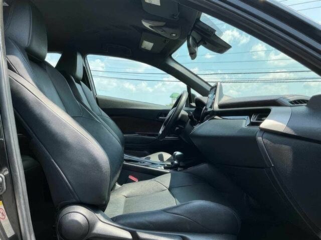 Черный Тойота C-HR, объемом двигателя 2 л и пробегом 36 тыс. км за 7400 $, фото 12 на Automoto.ua