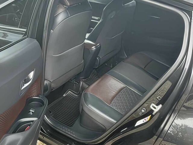 Черный Тойота C-HR, объемом двигателя 2 л и пробегом 47 тыс. км за 9800 $, фото 10 на Automoto.ua