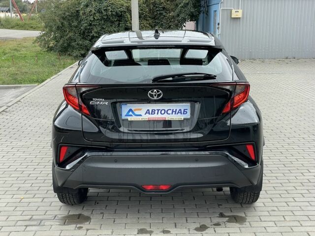 Черный Тойота C-HR, объемом двигателя 1.2 л и пробегом 76 тыс. км за 19900 $, фото 4 на Automoto.ua