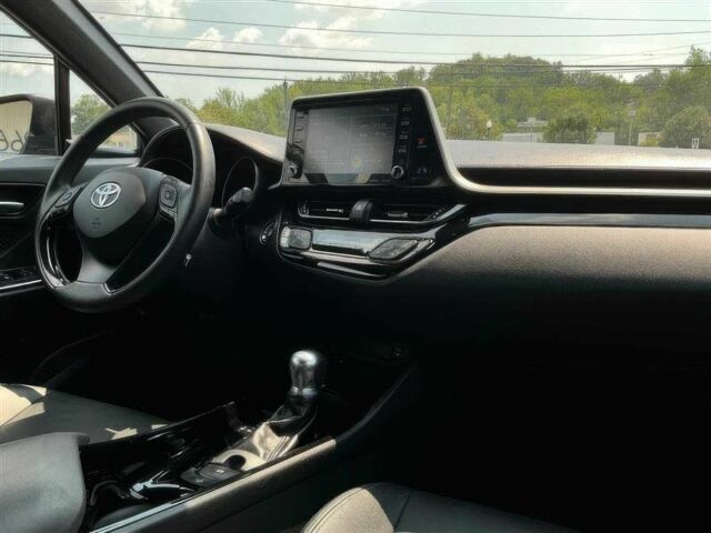 Тойота C-HR 2019 у Києві на Automoto.ua Чорний Тойота C-HR, об'ємом двигуна 2 л та пробігом 30 тис. км за 6100 $, фото 8 на Automoto.ua