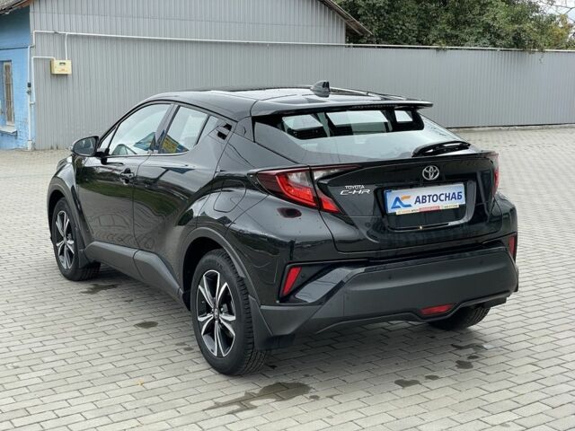 Черный Тойота C-HR, объемом двигателя 1.2 л и пробегом 76 тыс. км за 19900 $, фото 5 на Automoto.ua