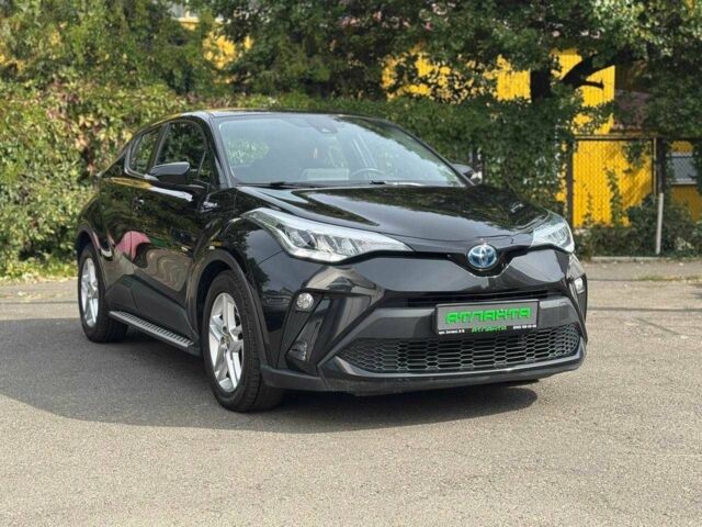 Чорний Тойота C-HR, об'ємом двигуна 1.8 л та пробігом 32 тис. км за 25900 $, фото 1 на Automoto.ua