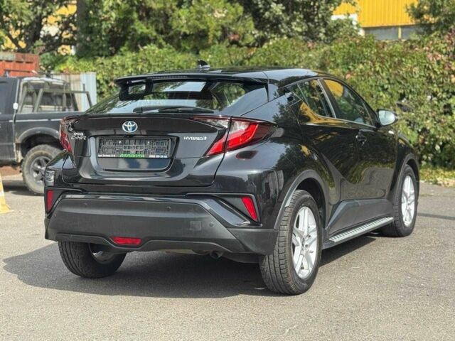 Чорний Тойота C-HR, об'ємом двигуна 1.8 л та пробігом 32 тис. км за 25900 $, фото 6 на Automoto.ua