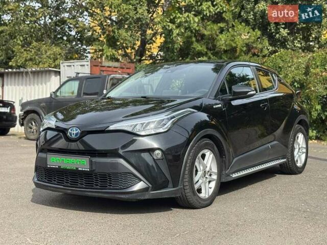 Чорний Тойота C-HR, об'ємом двигуна 1.8 л та пробігом 32 тис. км за 25900 $, фото 3 на Automoto.ua