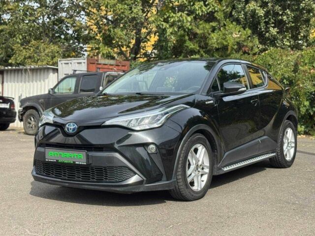 Чорний Тойота C-HR, об'ємом двигуна 1.8 л та пробігом 32 тис. км за 25900 $, фото 3 на Automoto.ua