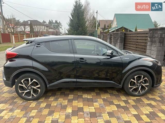 Черный Тойота C-HR, объемом двигателя 2 л и пробегом 68 тыс. км за 18999 $, фото 4 на Automoto.ua