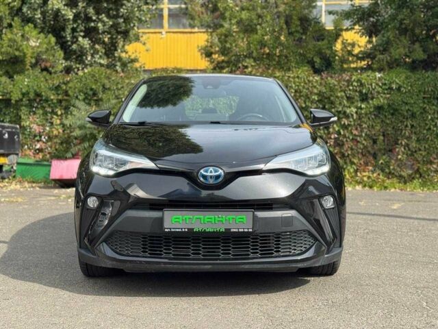 Чорний Тойота C-HR, об'ємом двигуна 1.8 л та пробігом 32 тис. км за 25900 $, фото 2 на Automoto.ua