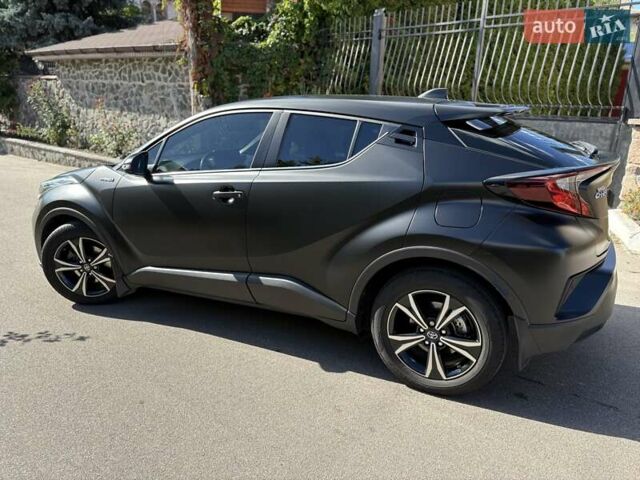 Чорний Тойота C-HR, об'ємом двигуна 1.8 л та пробігом 41 тис. км за 27999 $, фото 4 на Automoto.ua