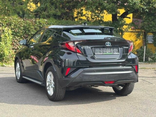 Чорний Тойота C-HR, об'ємом двигуна 1.8 л та пробігом 32 тис. км за 25900 $, фото 7 на Automoto.ua