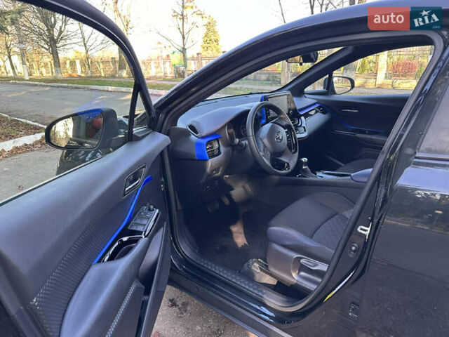 Черный Тойота C-HR, объемом двигателя 2 л и пробегом 114 тыс. км за 19900 $, фото 25 на Automoto.ua